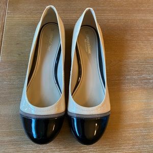Naturalizer Black and Cream Flats